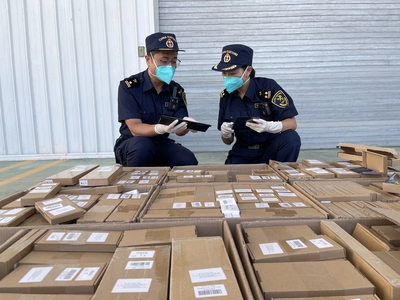 銀川海關(guān)首次查獲偽瞞報(bào)鋰電池組798個(gè)，化學(xué)品進(jìn)出口風(fēng)險(xiǎn)引關(guān)注